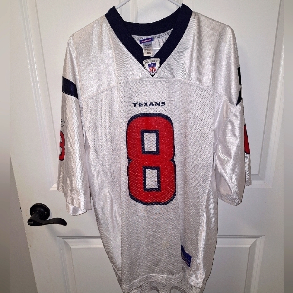 A Reebok official NFL Houston Texan #8 Carr jersey in a men's size XL. Pre-loved